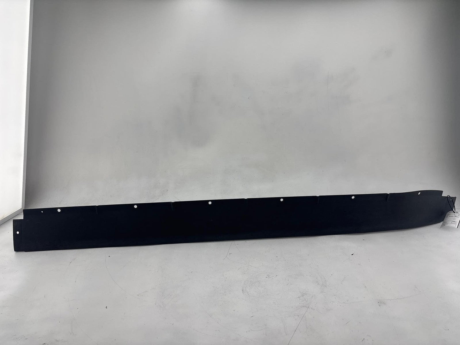 03-09 Hummer H2 Right Passenger Side Rocker Panel Skirt Molding Oem