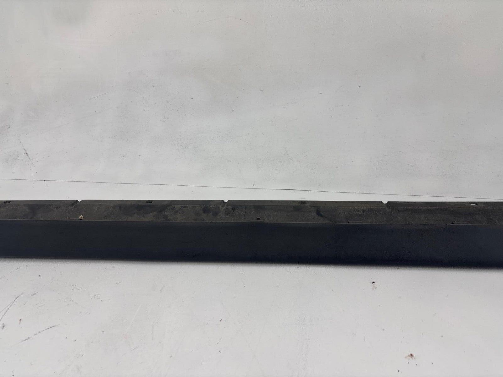 03-09 Hummer H2 Right Passenger Side Rocker Panel Skirt Molding Oem