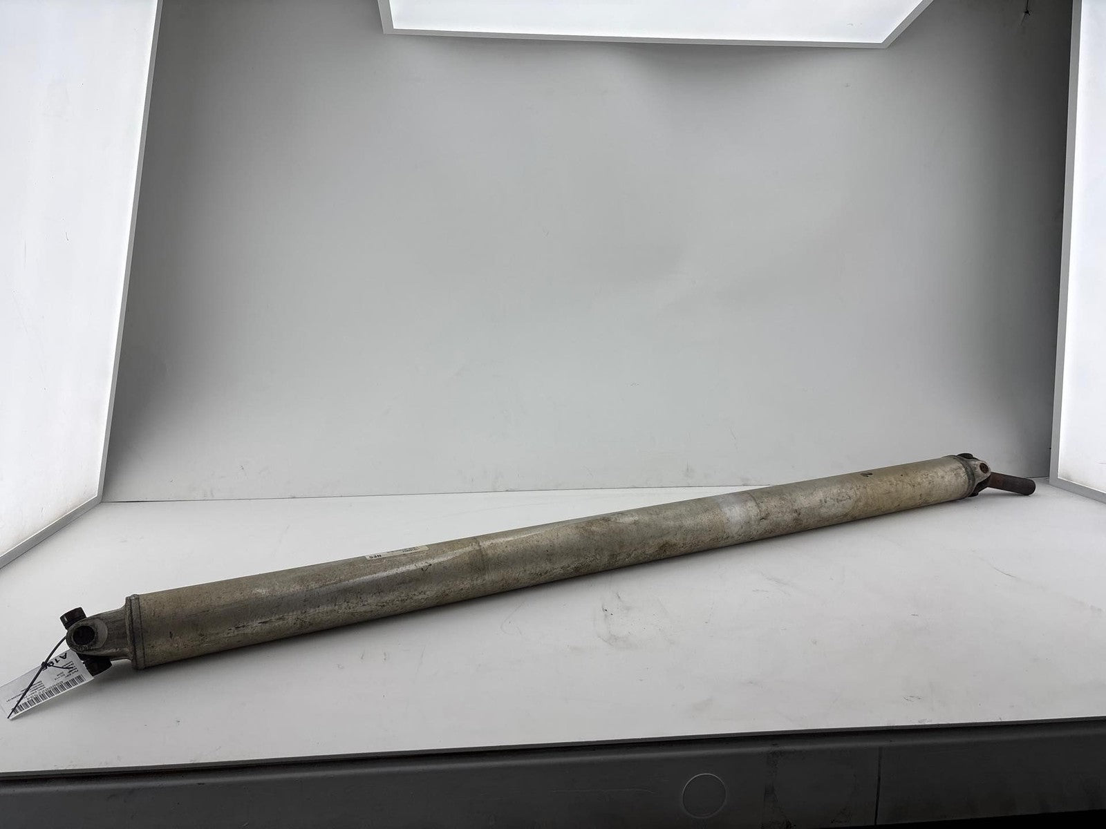 1999-2007 Chevrolet Silverado 1500 Rear Driveshaft Prop Shaft Assembly OEM