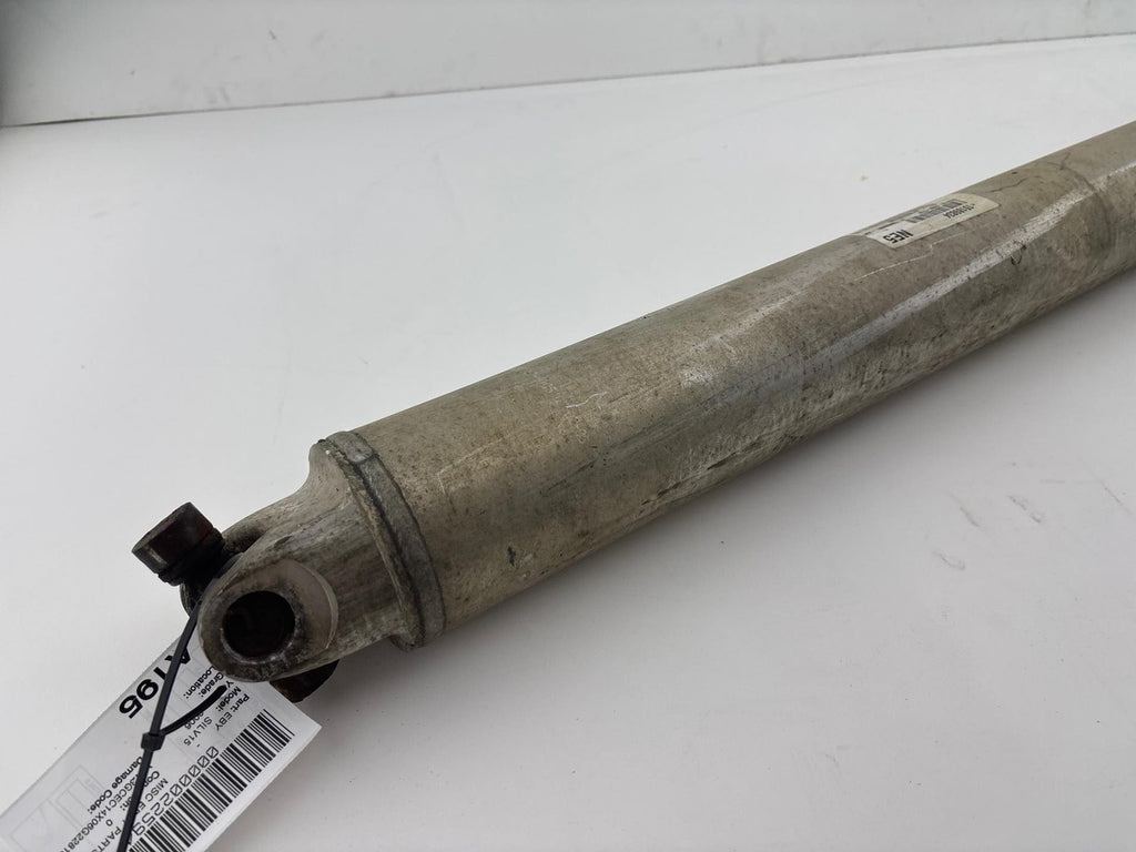 1999-2007 Chevrolet Silverado 1500 Rear Driveshaft Prop Shaft Assembly OEM