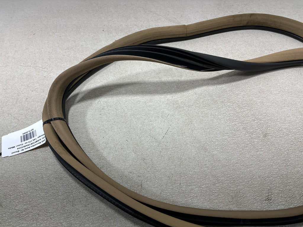07-12 Mercedes Gl550 Gl320 Front Left Driver Door Body Seal Weather Strip