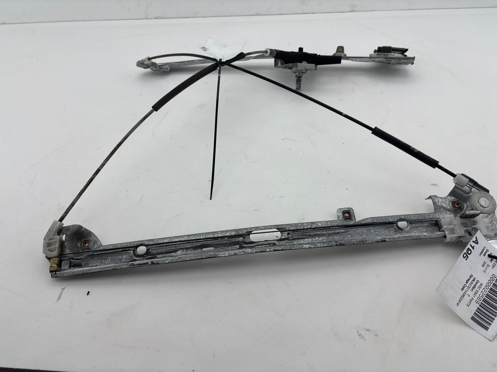 1999-2007 Chevrolet Silverado 1500 Front Left Door Manual Window Regulator OEM