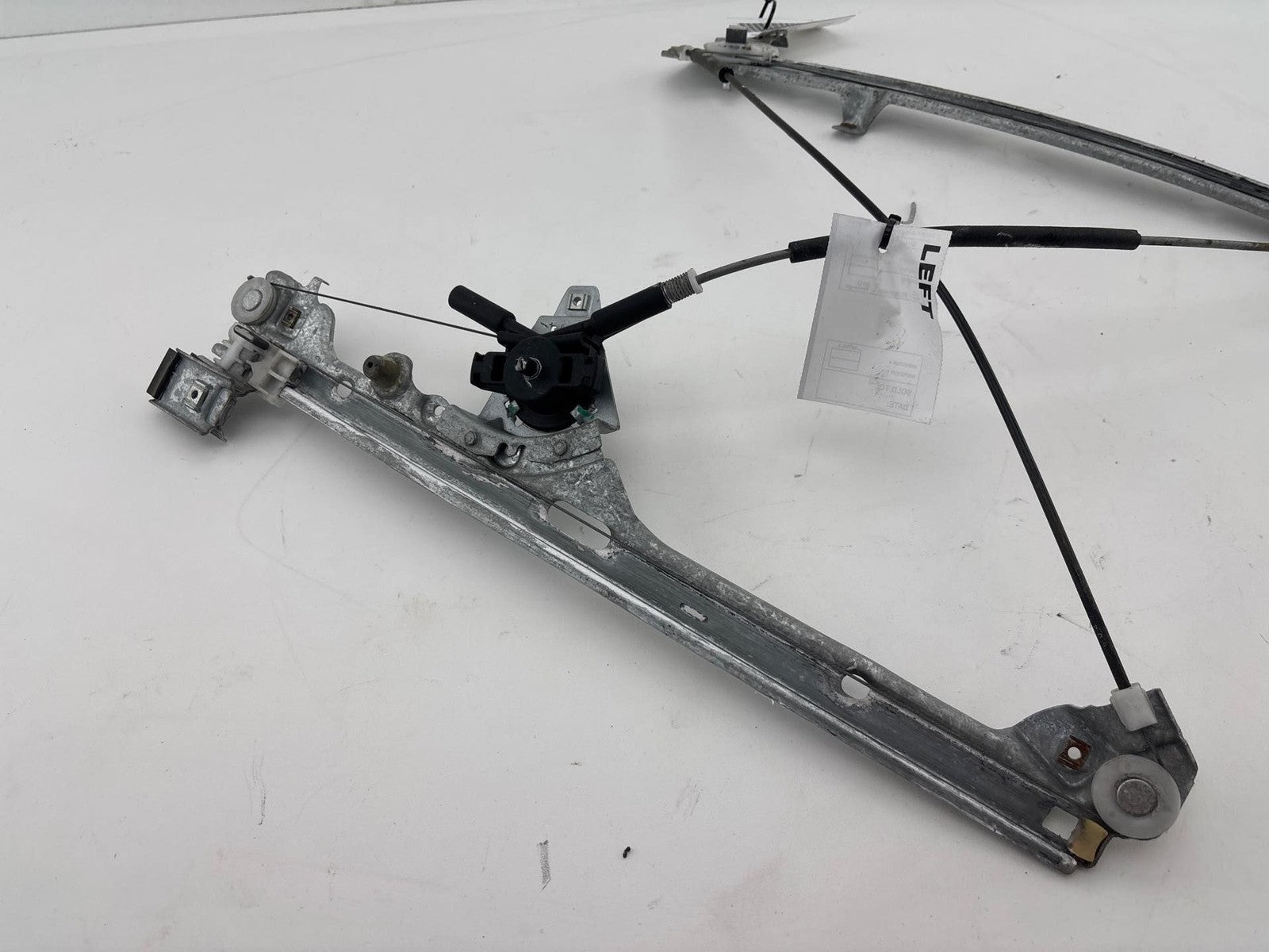 1999-2007 Chevrolet Silverado 1500 Front Left Door Manual Window Regulator OEM