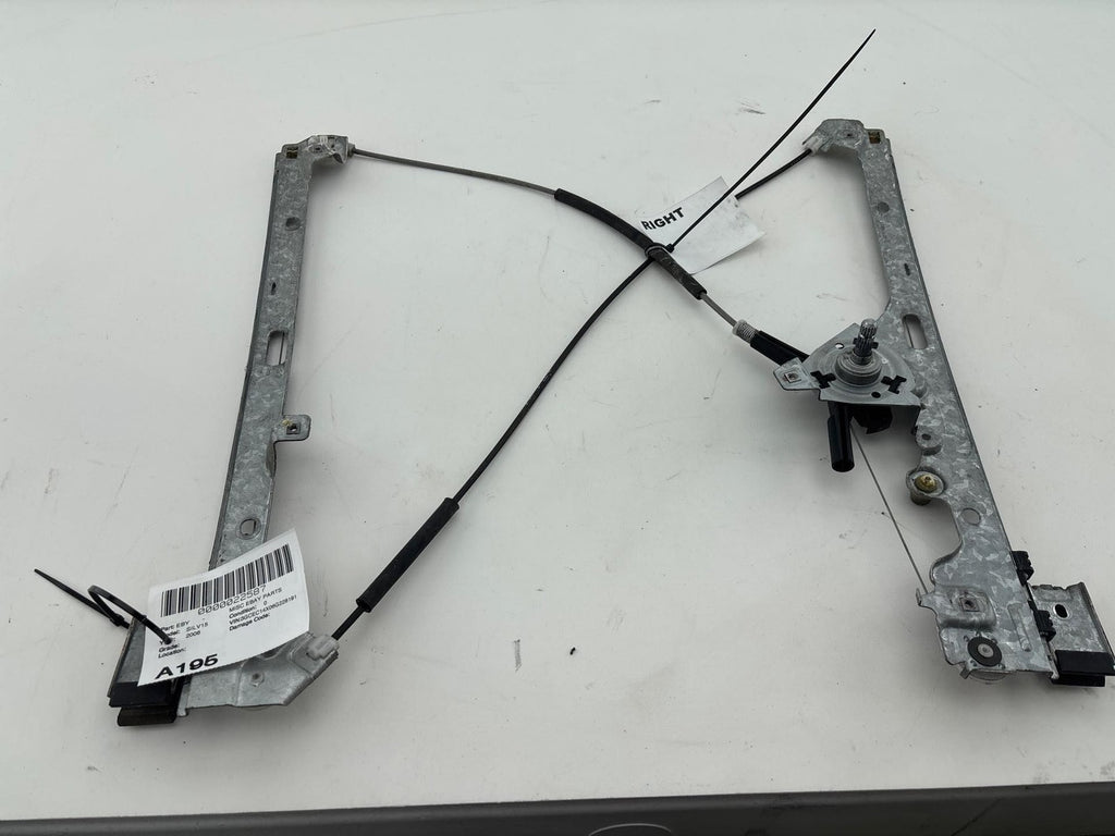 1999-2007 Chevrolet Silverado 1500 Front Right Door Manual Window Regulator OEM