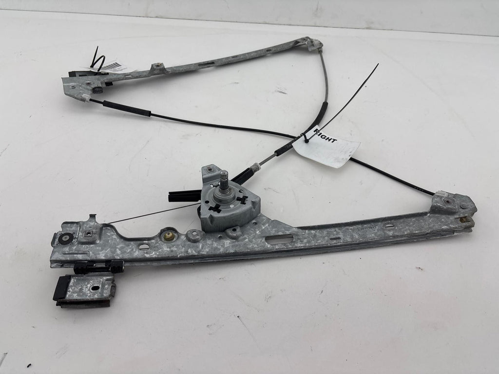 1999-2007 Chevrolet Silverado 1500 Front Right Door Manual Window Regulator OEM