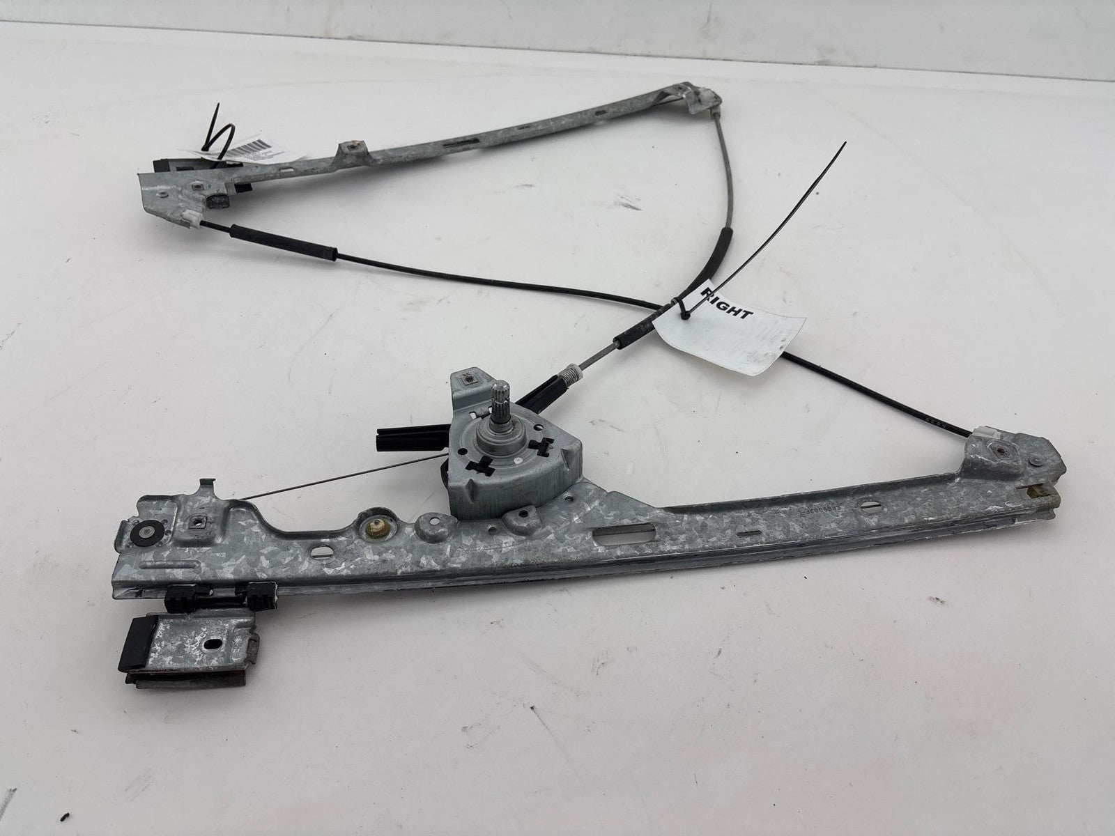 1999-2007 Chevrolet Silverado 1500 Front Right Door Manual Window Regulator OEM