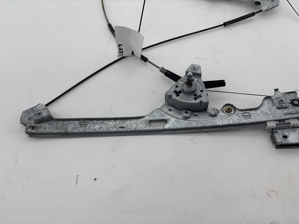1999-2007 Chevrolet Silverado 1500 Front Left Door Manual Window Regulator OEM