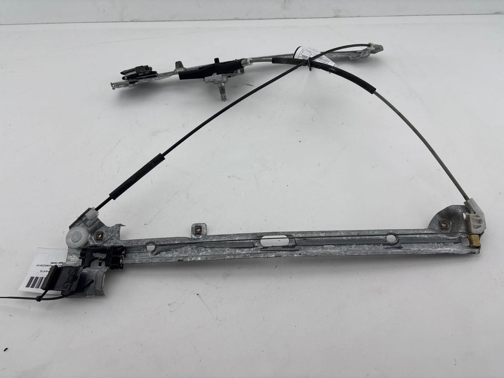 1999-2007 Chevrolet Silverado 1500 Front Right Door Manual Window Regulator OEM