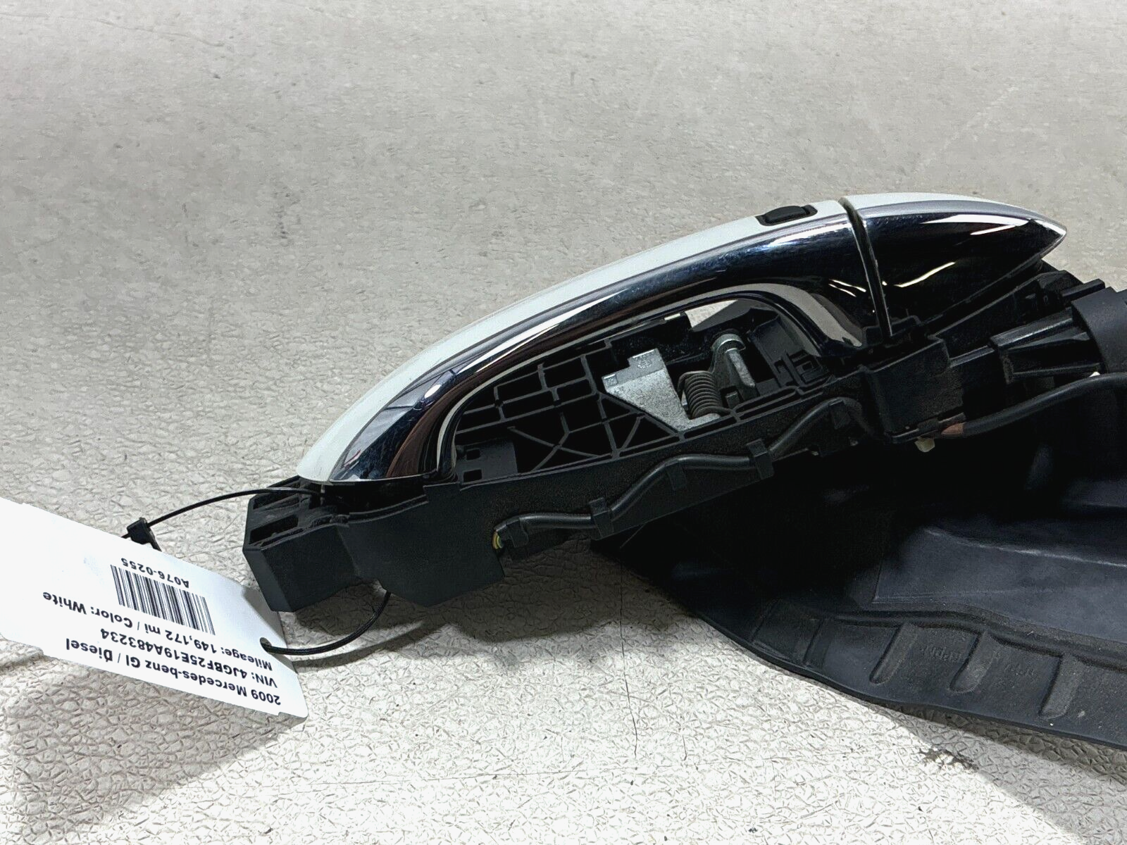 06-13 Mercedes Gl550 Gl450 Front Right Exterior Door Handle Keyless