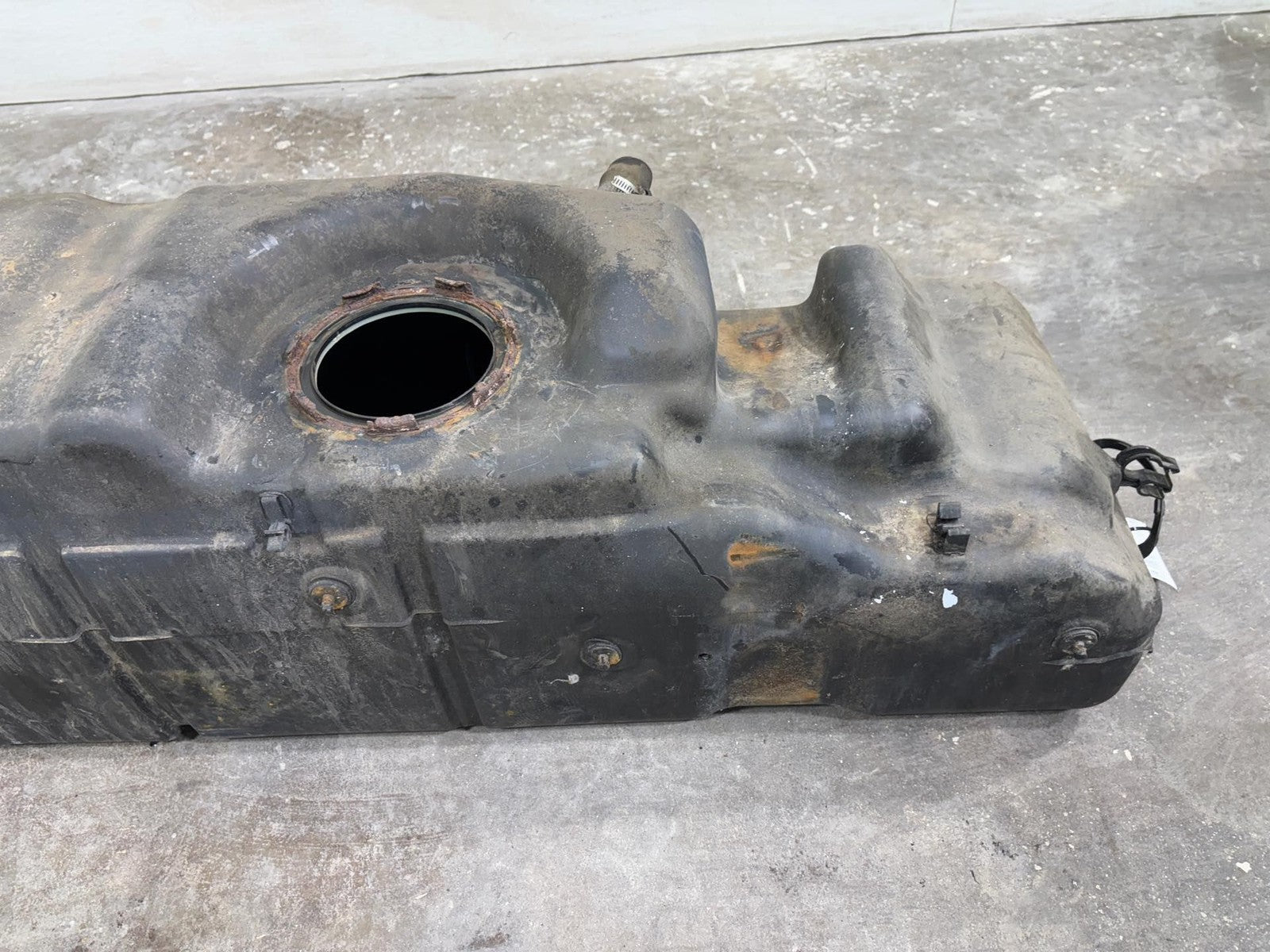 05-13 Chevrolet Silverado 1500 4.3L Fuel Gas Tank Reservoir 34 Gallon OEM