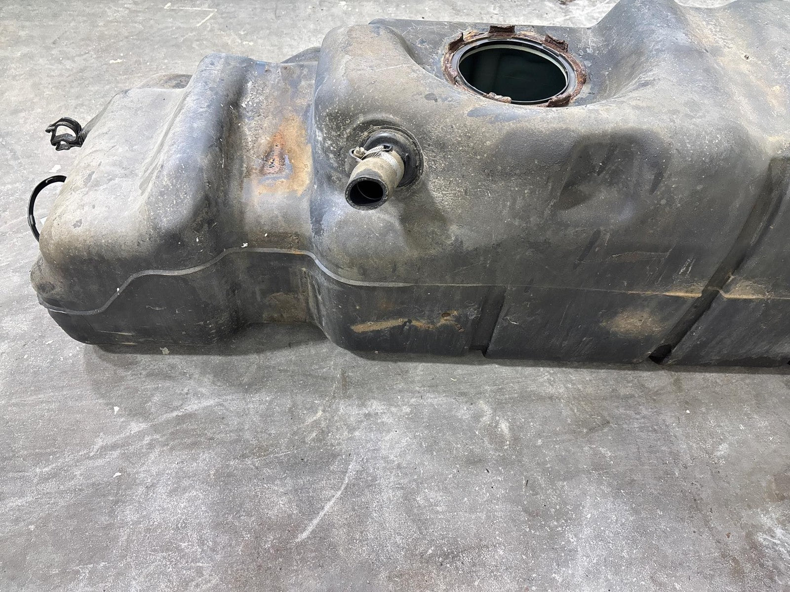 05-13 Chevrolet Silverado 1500 4.3L Fuel Gas Tank Reservoir 34 Gallon OEM