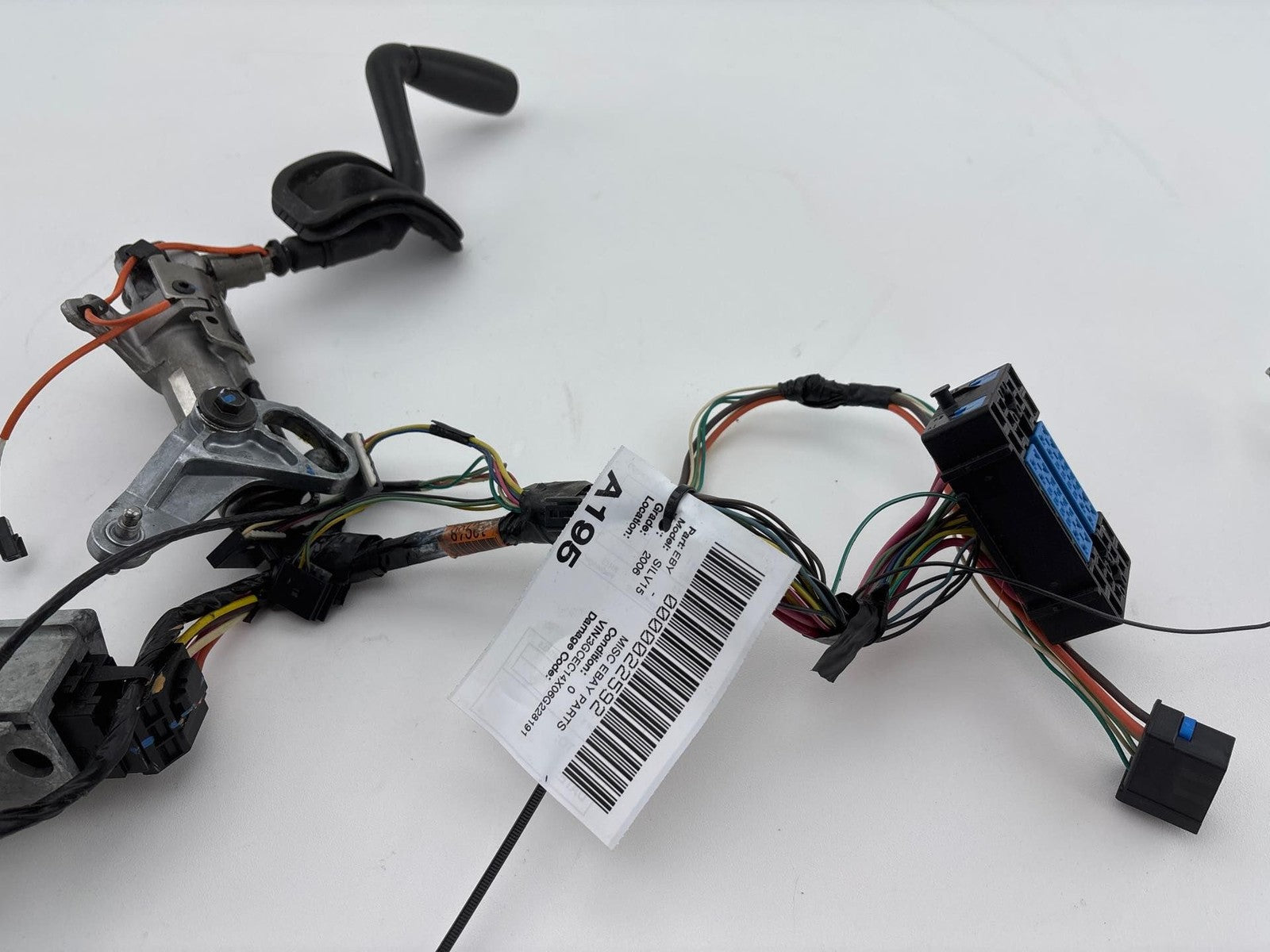 03-07 Chevy Silverado Ignition Lock Cylinder Assembly W/ Gear Shifter Lever OEM