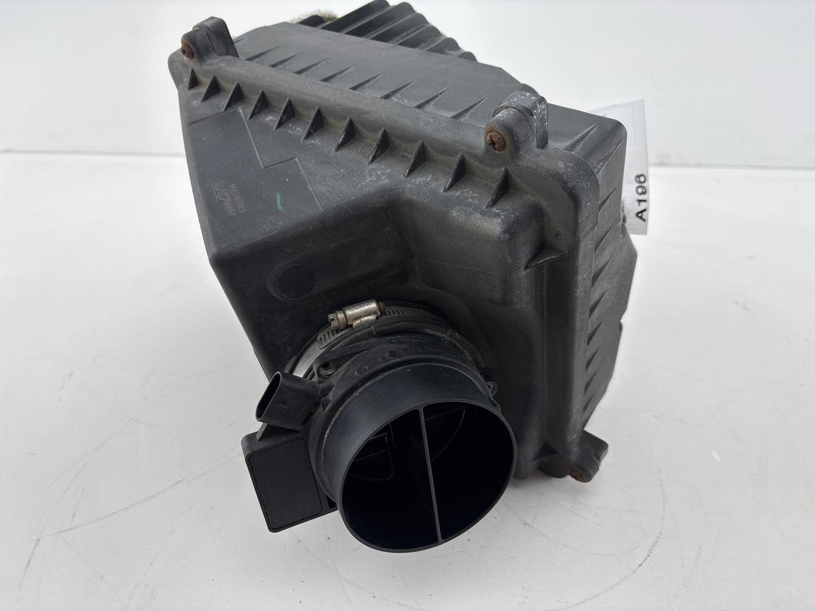 1999-2009 Chevrolet Silverado 1500 Air Intake Cleaner Box OEM