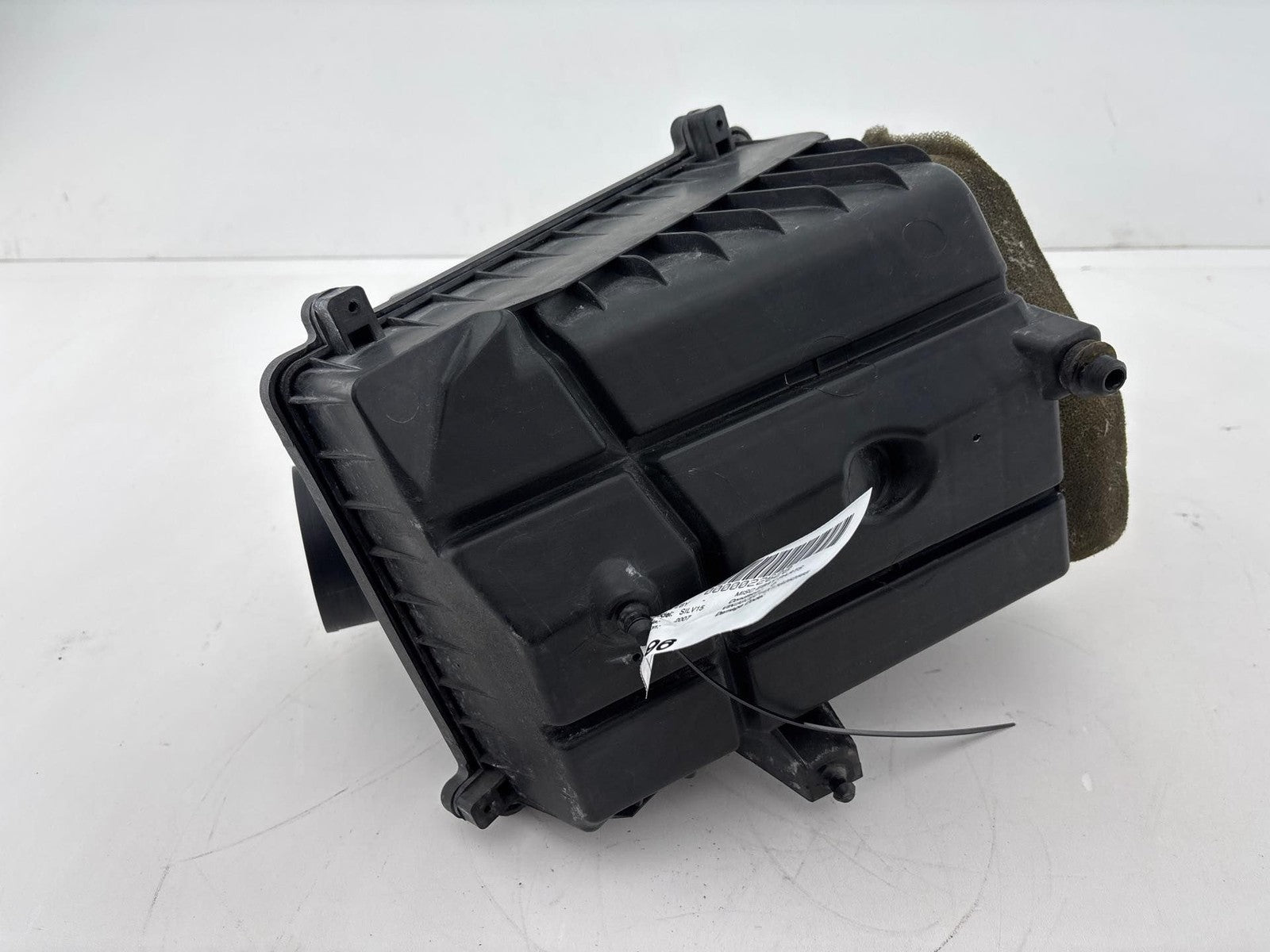 1999-2009 Chevrolet Silverado 1500 Air Intake Cleaner Box OEM