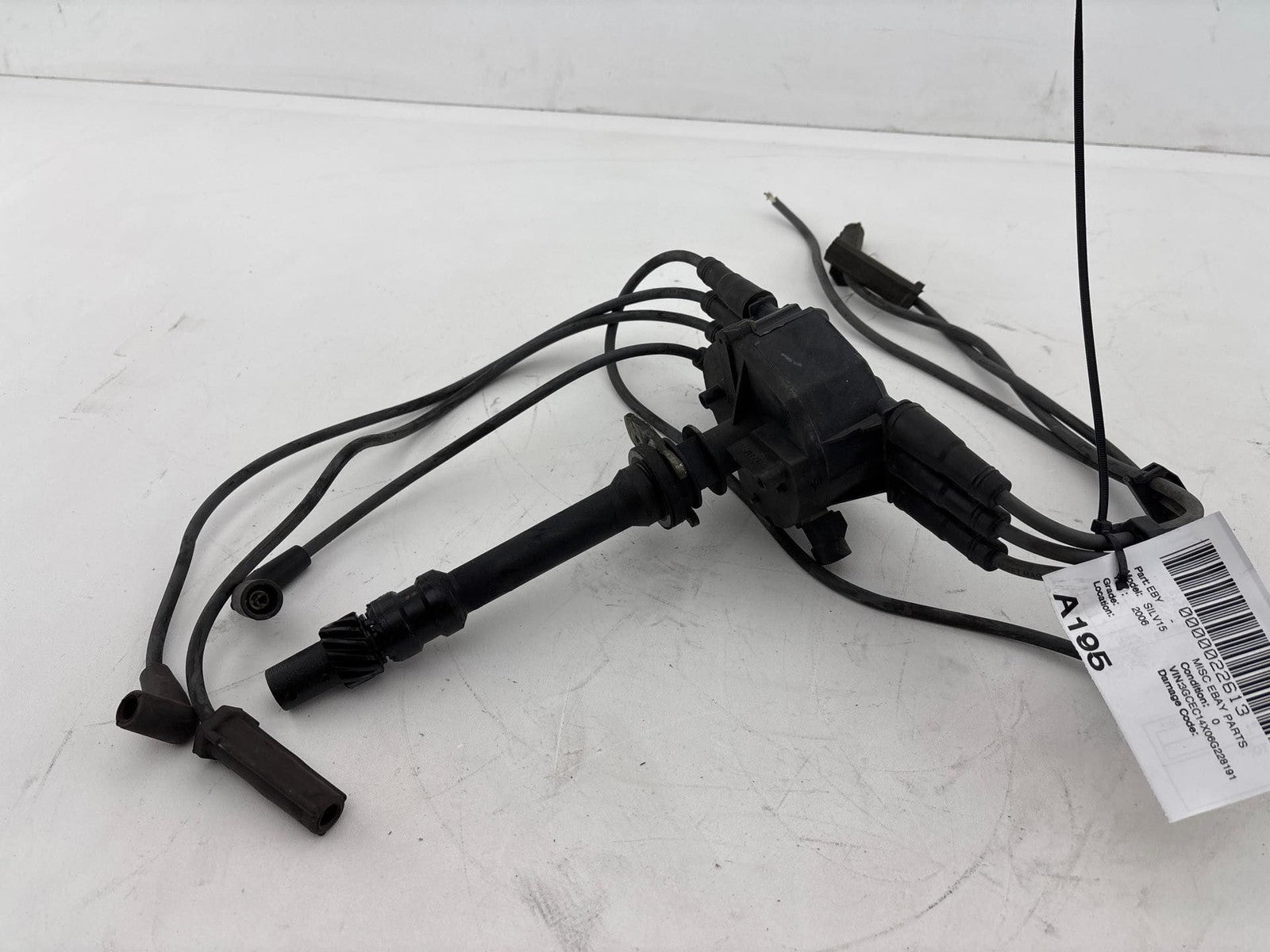 1999-2007 Chevrolet Silverado 1500 4.3L Distributor W/ Spark Plug Wire OEM