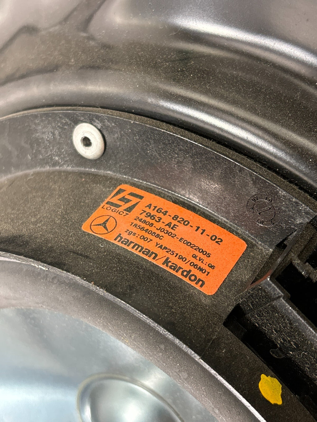 07-12 Mercedes Gl320 Gl450 Rear Left Door Window Regulator Frame Panel Oem