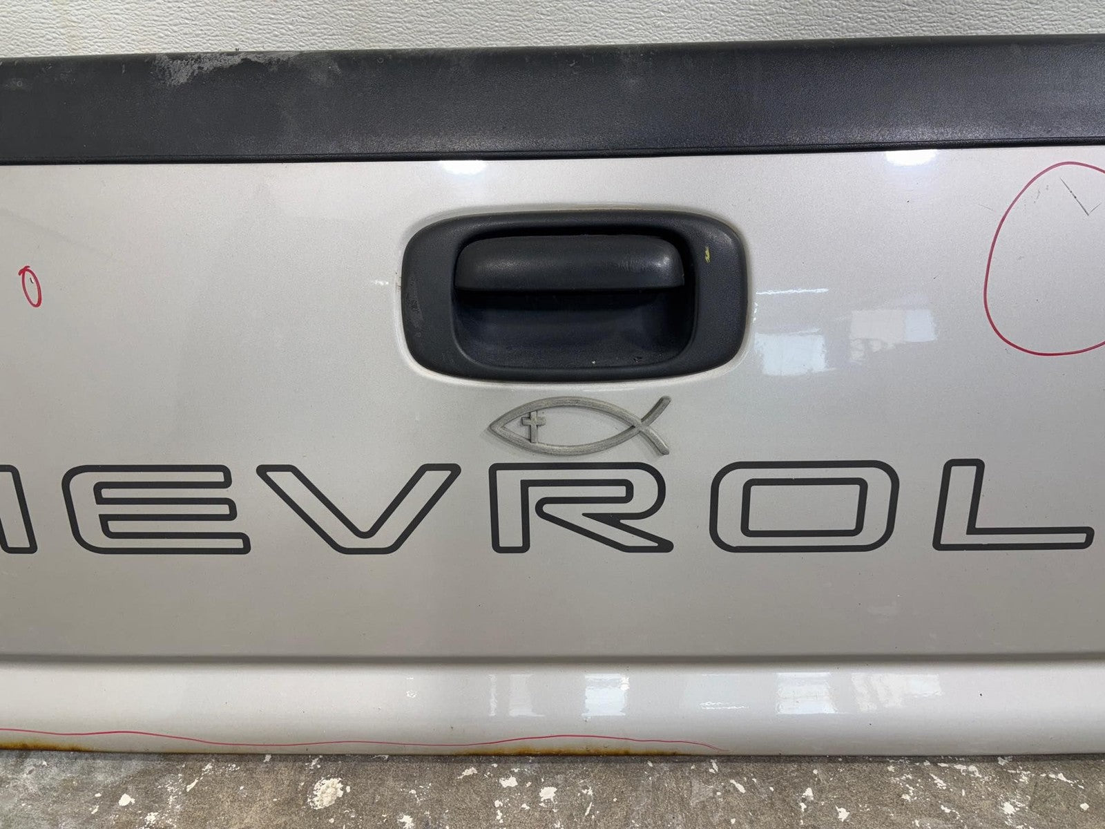 1999-2007 Chevrolet Silverado 1500 Pickup Rear Trunk Decklid Tail Lift Gate OEM