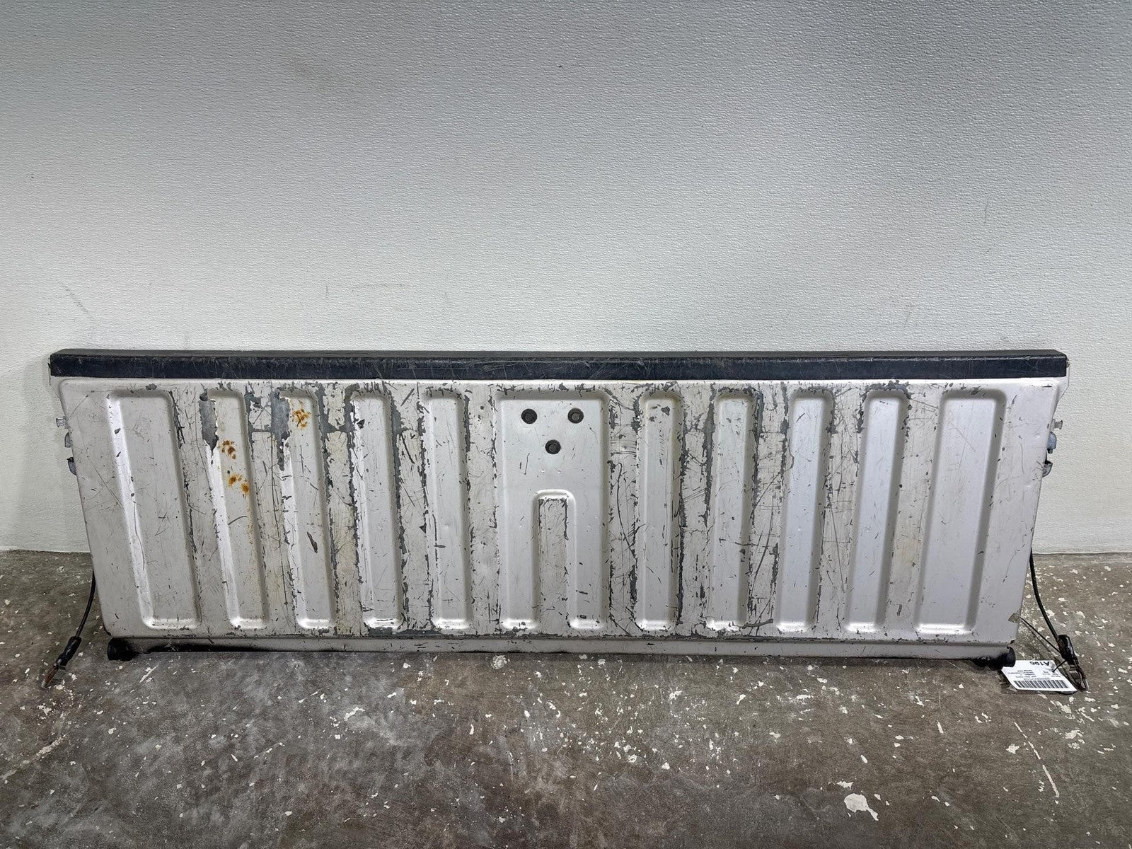 1999-2007 Chevrolet Silverado 1500 Pickup Rear Trunk Decklid Tail Lift Gate OEM