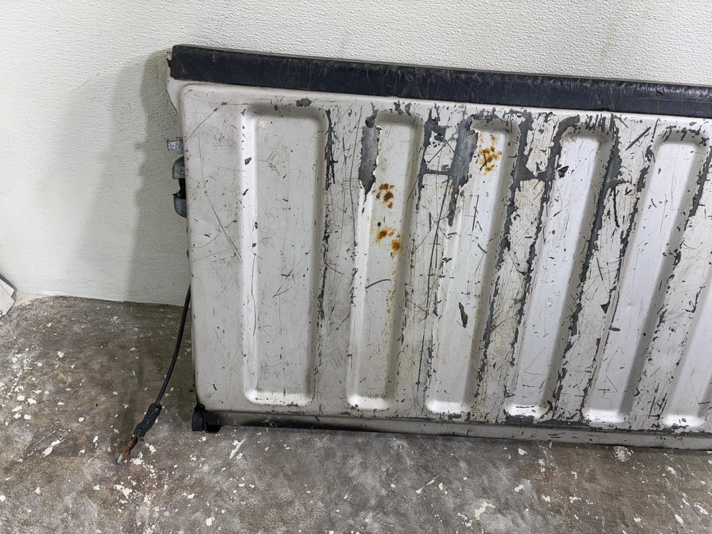 1999-2007 Chevrolet Silverado 1500 Pickup Rear Trunk Decklid Tail Lift Gate OEM