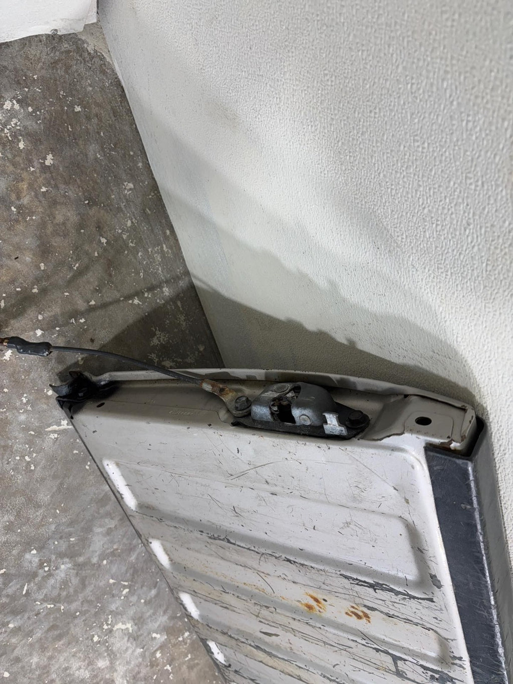 1999-2007 Chevrolet Silverado 1500 Pickup Rear Trunk Decklid Tail Lift Gate OEM