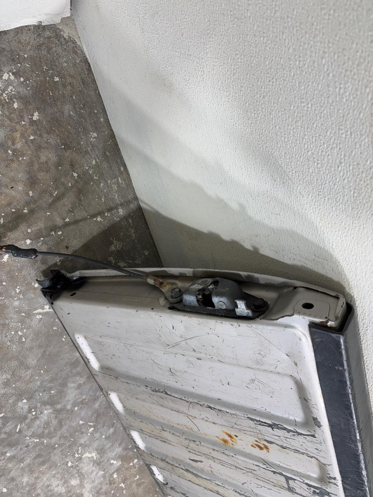 1999-2007 Chevrolet Silverado 1500 Pickup Rear Trunk Decklid Tail Lift Gate OEM