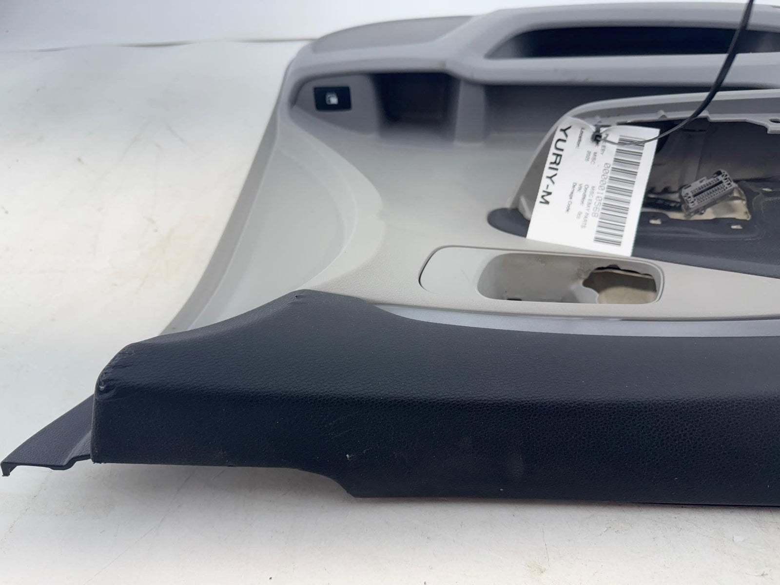 16-22 Honda Pilot Front Left Driver Side Interior Door Panel Trim Cover Oem