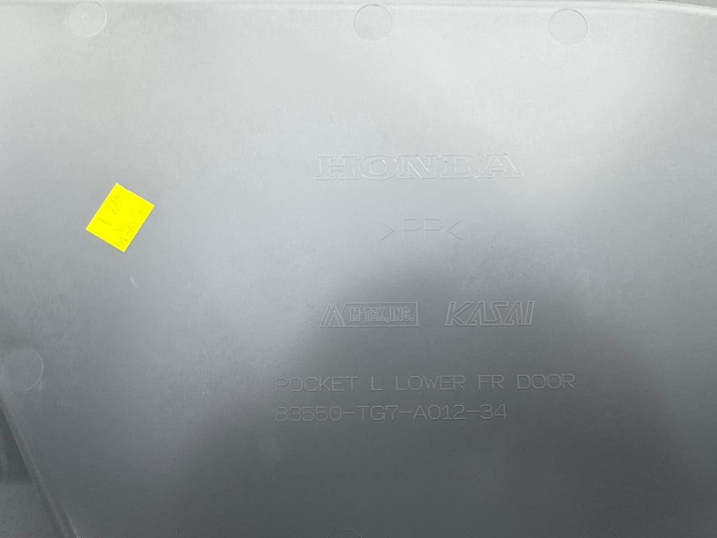 16-22 Honda Pilot Front Left Driver Side Interior Door Panel Trim Cover Oem