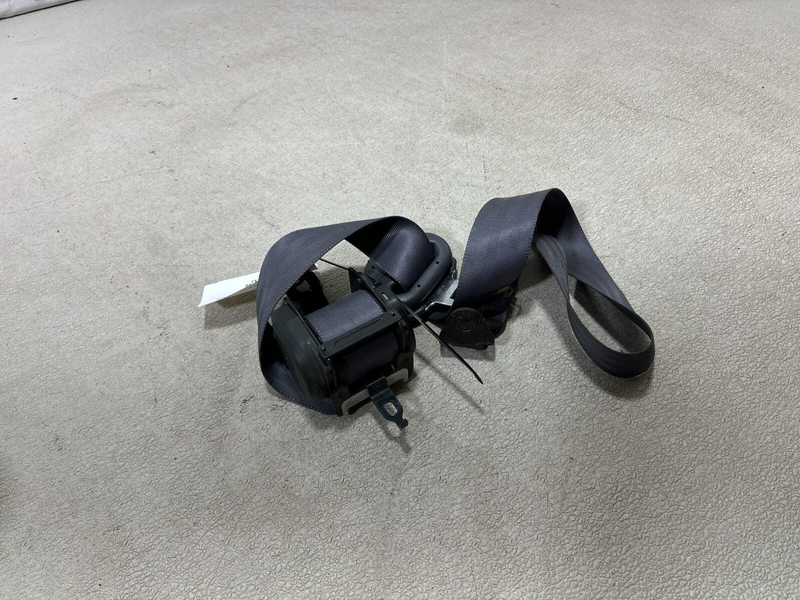 1992 Toyota Land Cruiser Rear Left Side Seat Belt Seatbelt Retractor Black Oem