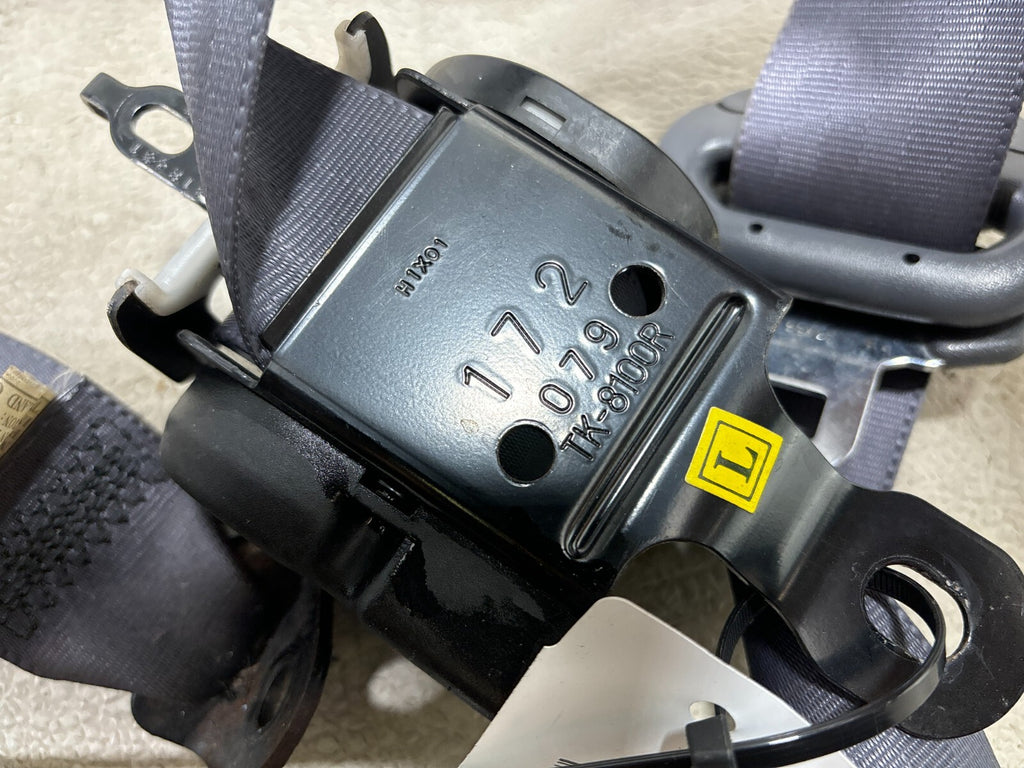 1992 Toyota Land Cruiser Rear Left Side Seat Belt Seatbelt Retractor Black Oem