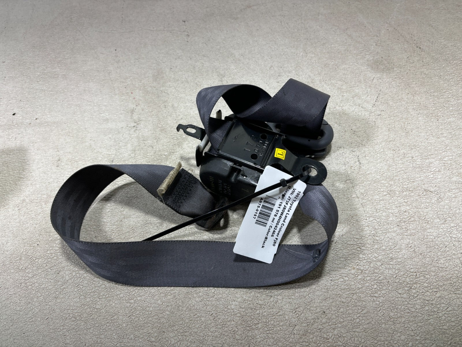 1992 Toyota Land Cruiser Rear Left Side Seat Belt Seatbelt Retractor Black Oem