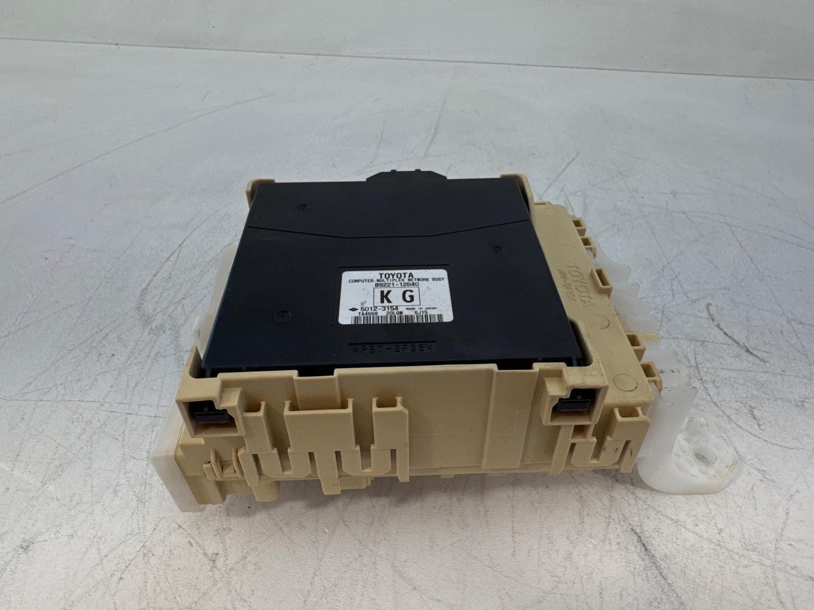 16-18 Toyota Corolla Im Cabin Fuse Relay Box Body Multiplex Module Unit Oem