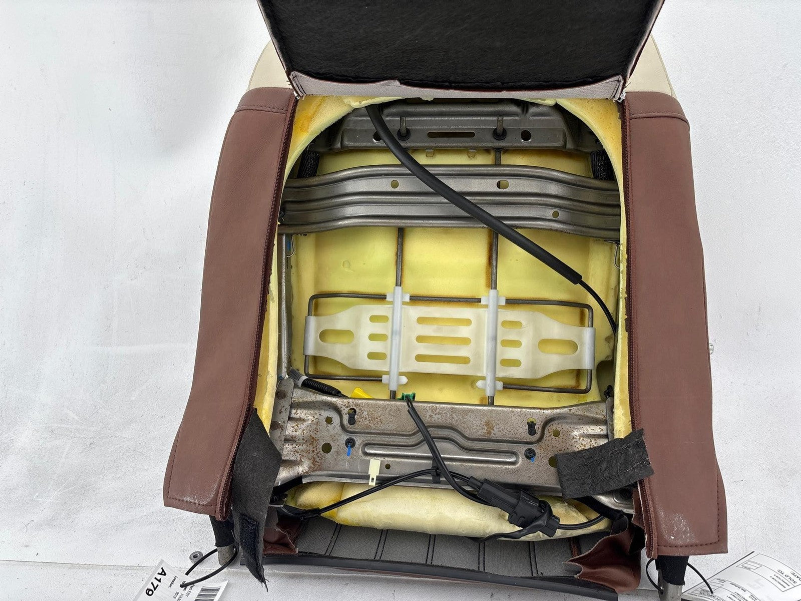 12-18 Fiat 500 Front Left Upper Seat Cushion Oem