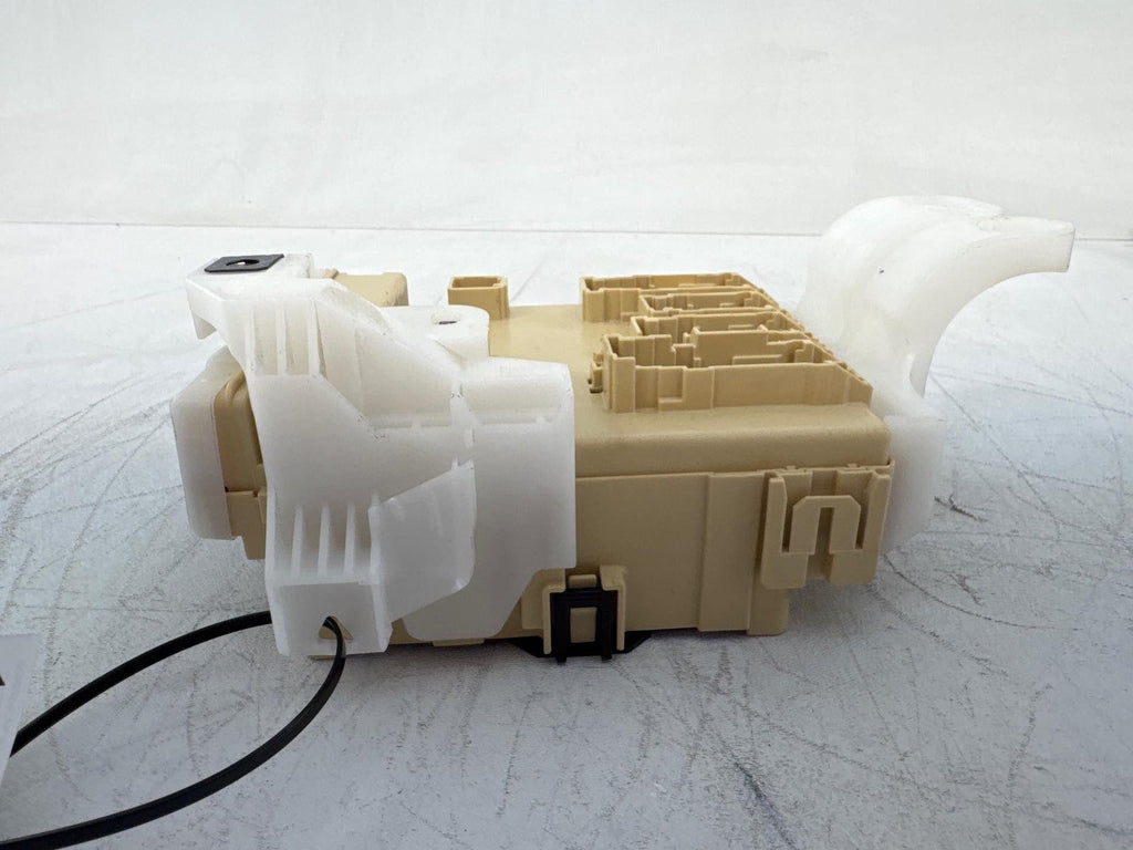 16-18 Toyota Corolla Im Cabin Fuse Relay Box Body Multiplex Module Unit Oem