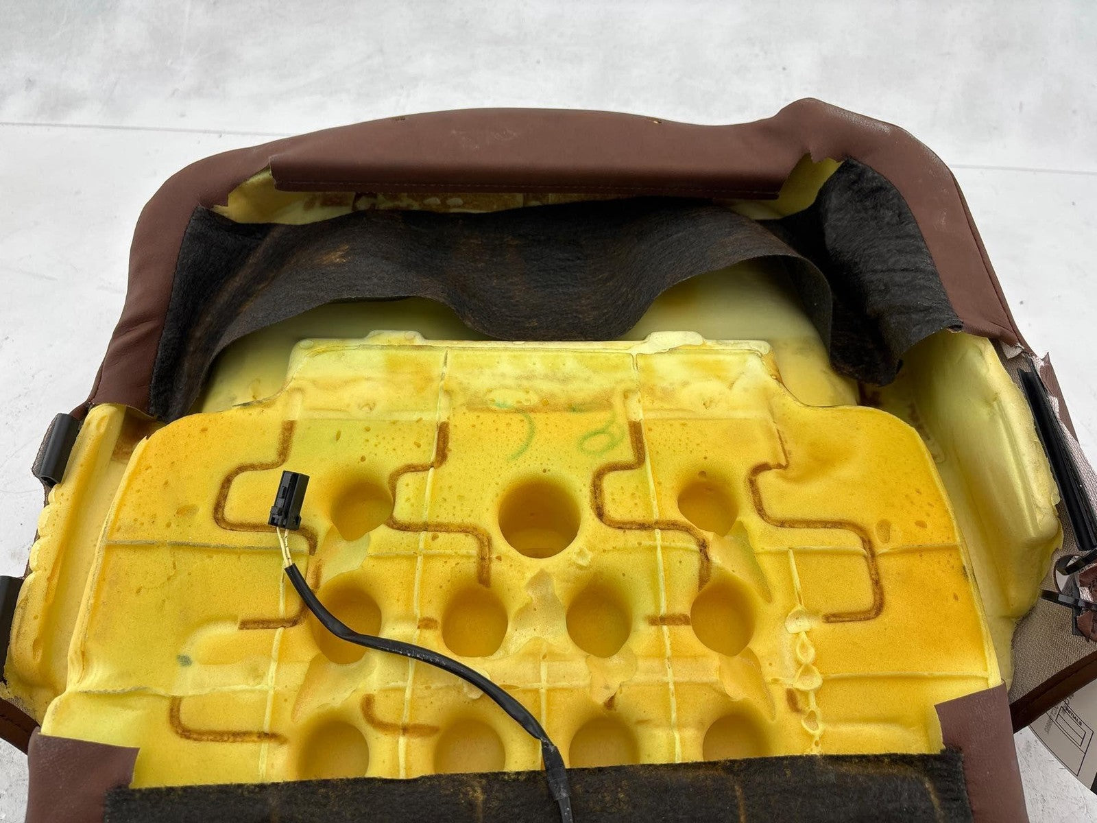 12-18 Fiat 500 Front Right Lower Seat Bottom Cushion Oem