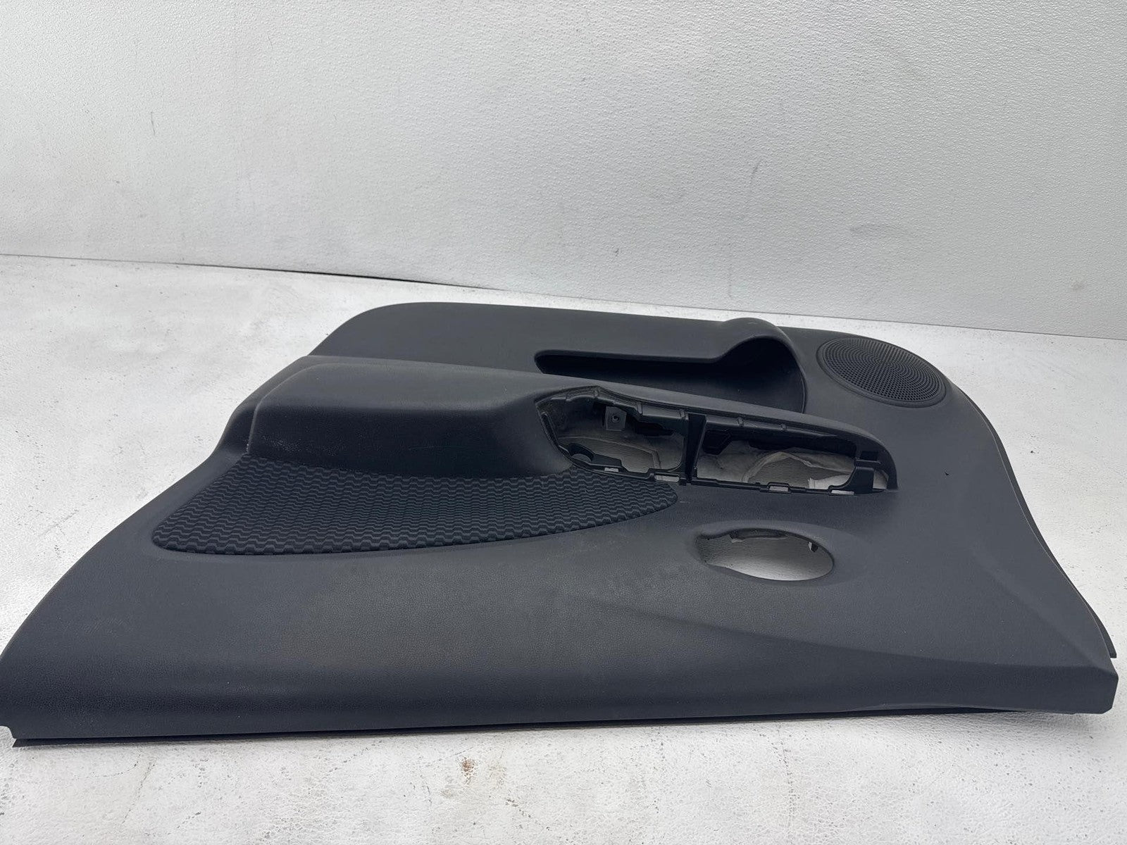14-19 Nissan Versa Hatchback Front Right Door Panel Trim Cover Oem
