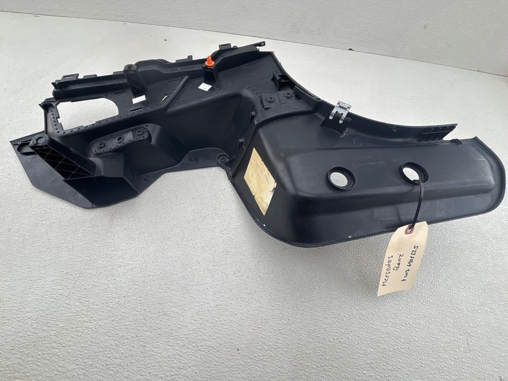 03-06 Mercedes-Benz E-Class E350 Rear Right O/S Trim Panel Cover Mount