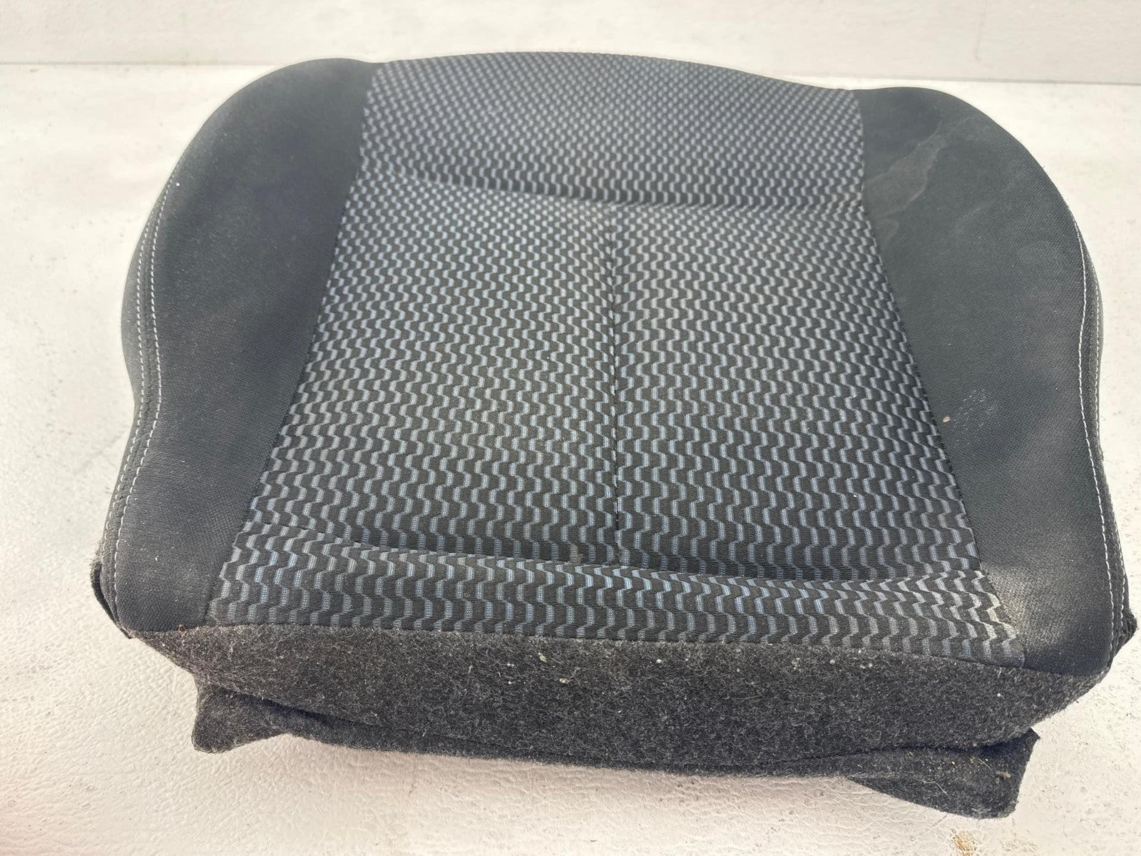 15 Nissan Versa Hatchback Front Left Lower Seat Bottom Cushion Oem