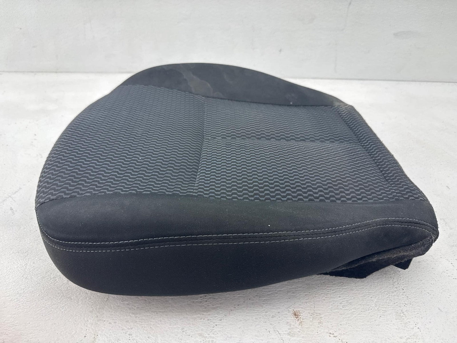 15 Nissan Versa Hatchback Front Left Lower Seat Bottom Cushion Oem