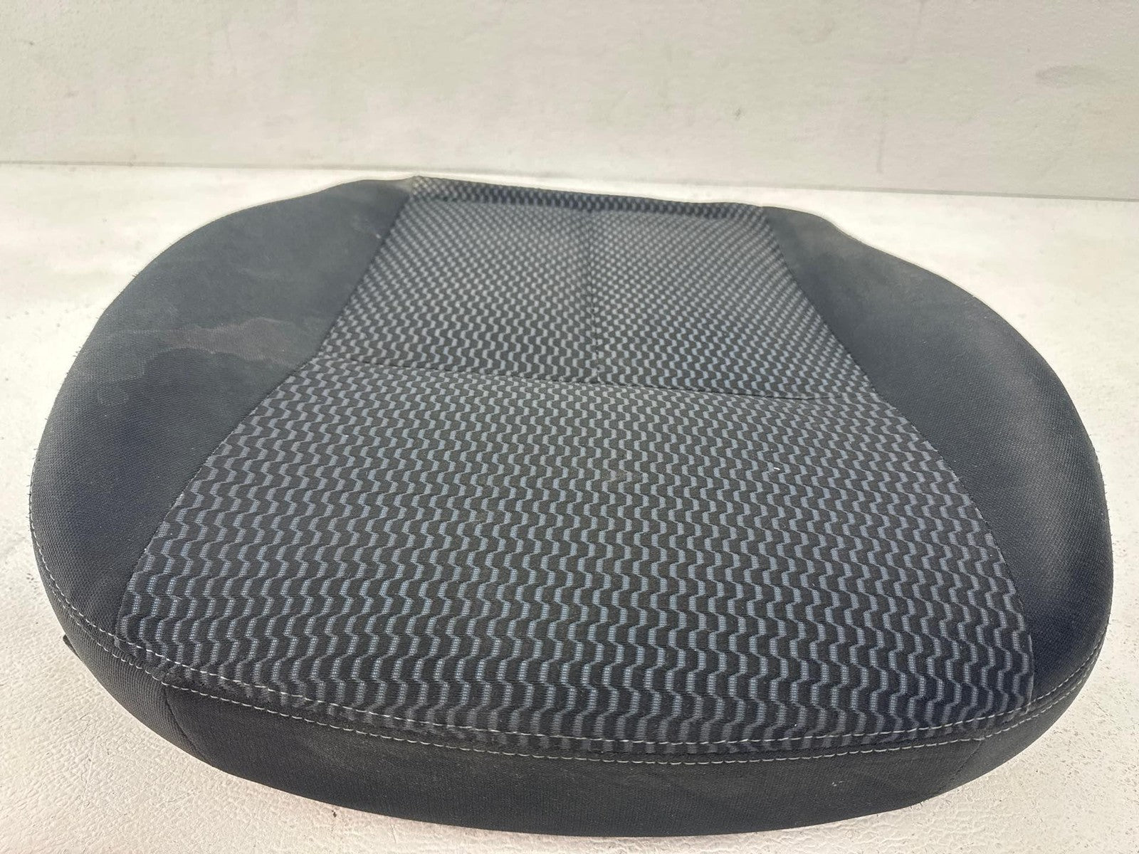 15 Nissan Versa Hatchback Front Left Lower Seat Bottom Cushion Oem