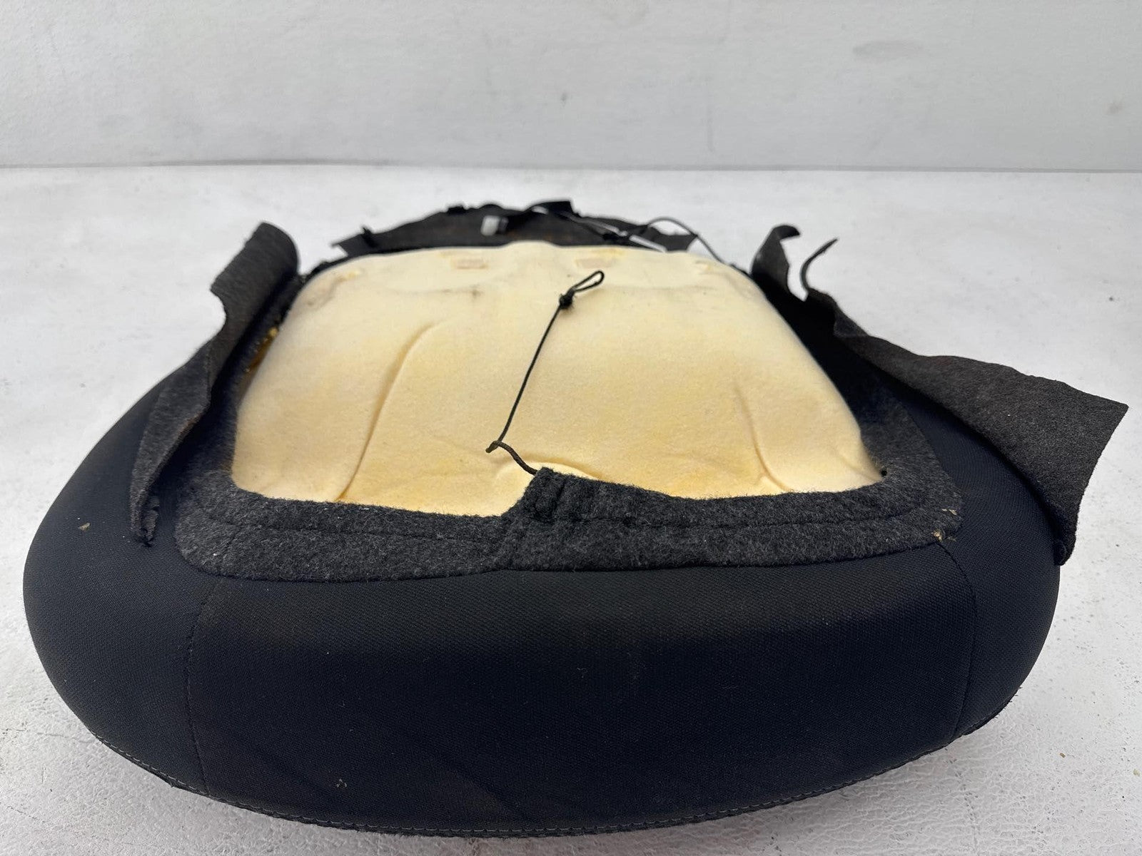 15 Nissan Versa Hatchback Front Left Lower Seat Bottom Cushion Oem