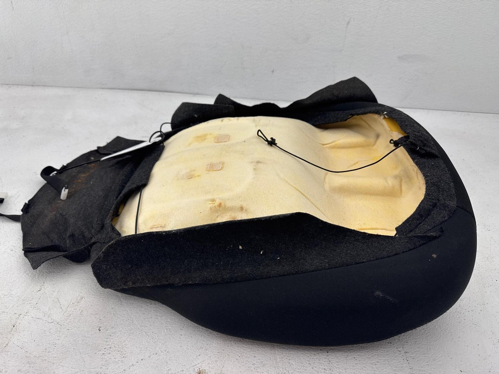 15 Nissan Versa Hatchback Front Left Lower Seat Bottom Cushion Oem