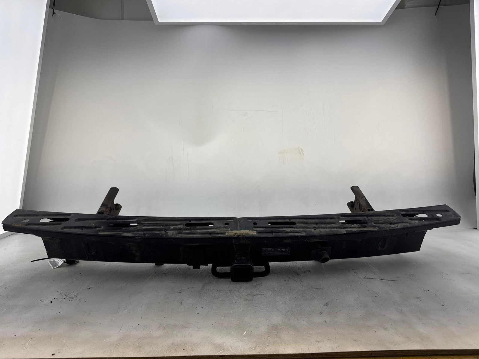 15-20 Gmc Yukon Xl 1500 Rear Bumper Trailer Hitch Impact Bar Beam Oem