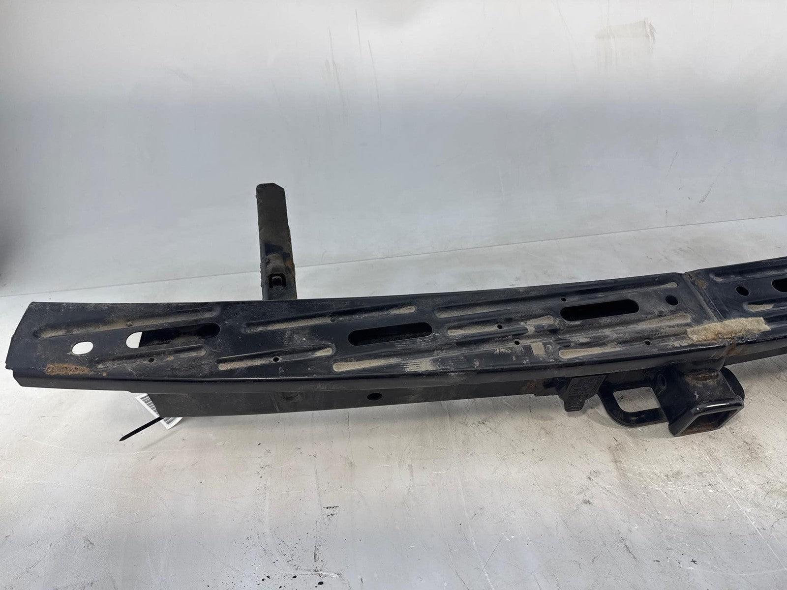15-20 Gmc Yukon Xl 1500 Rear Bumper Trailer Hitch Impact Bar Beam Oem