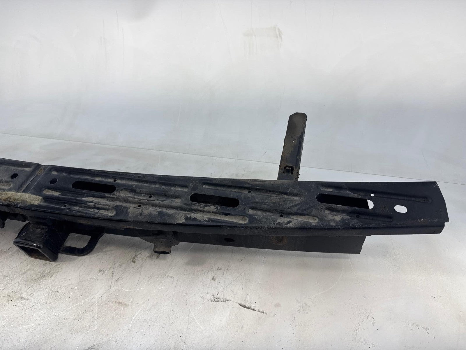 15-20 Gmc Yukon Xl 1500 Rear Bumper Trailer Hitch Impact Bar Beam Oem