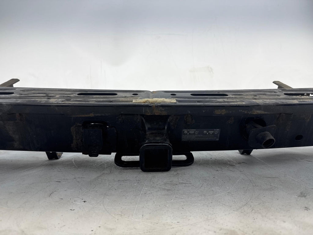 15-20 Gmc Yukon Xl 1500 Rear Bumper Trailer Hitch Impact Bar Beam Oem