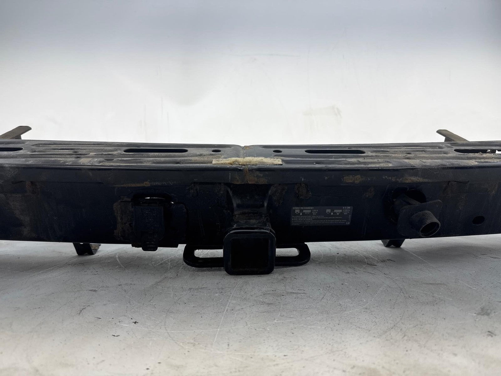 15-20 Gmc Yukon Xl 1500 Rear Bumper Trailer Hitch Impact Bar Beam Oem