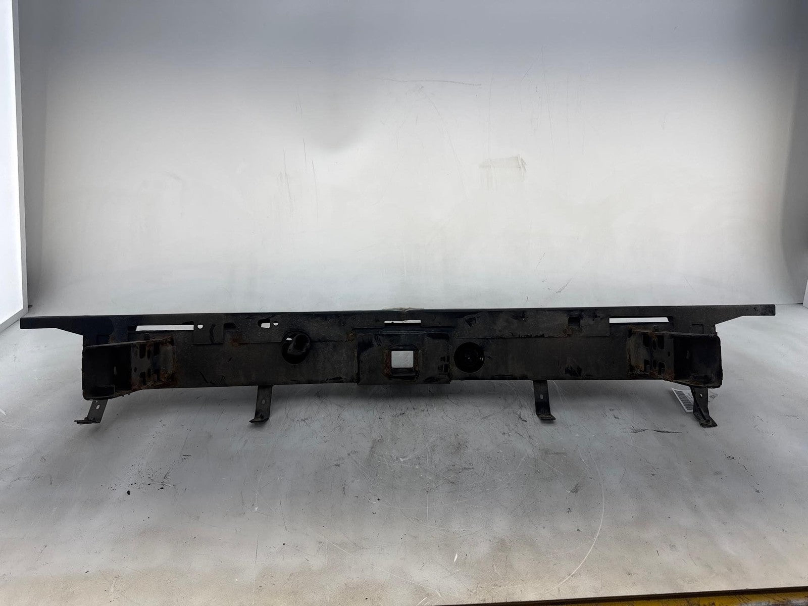 15-20 Gmc Yukon Xl 1500 Rear Bumper Trailer Hitch Impact Bar Beam Oem