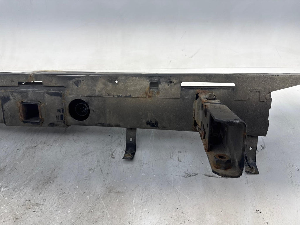 15-20 Gmc Yukon Xl 1500 Rear Bumper Trailer Hitch Impact Bar Beam Oem