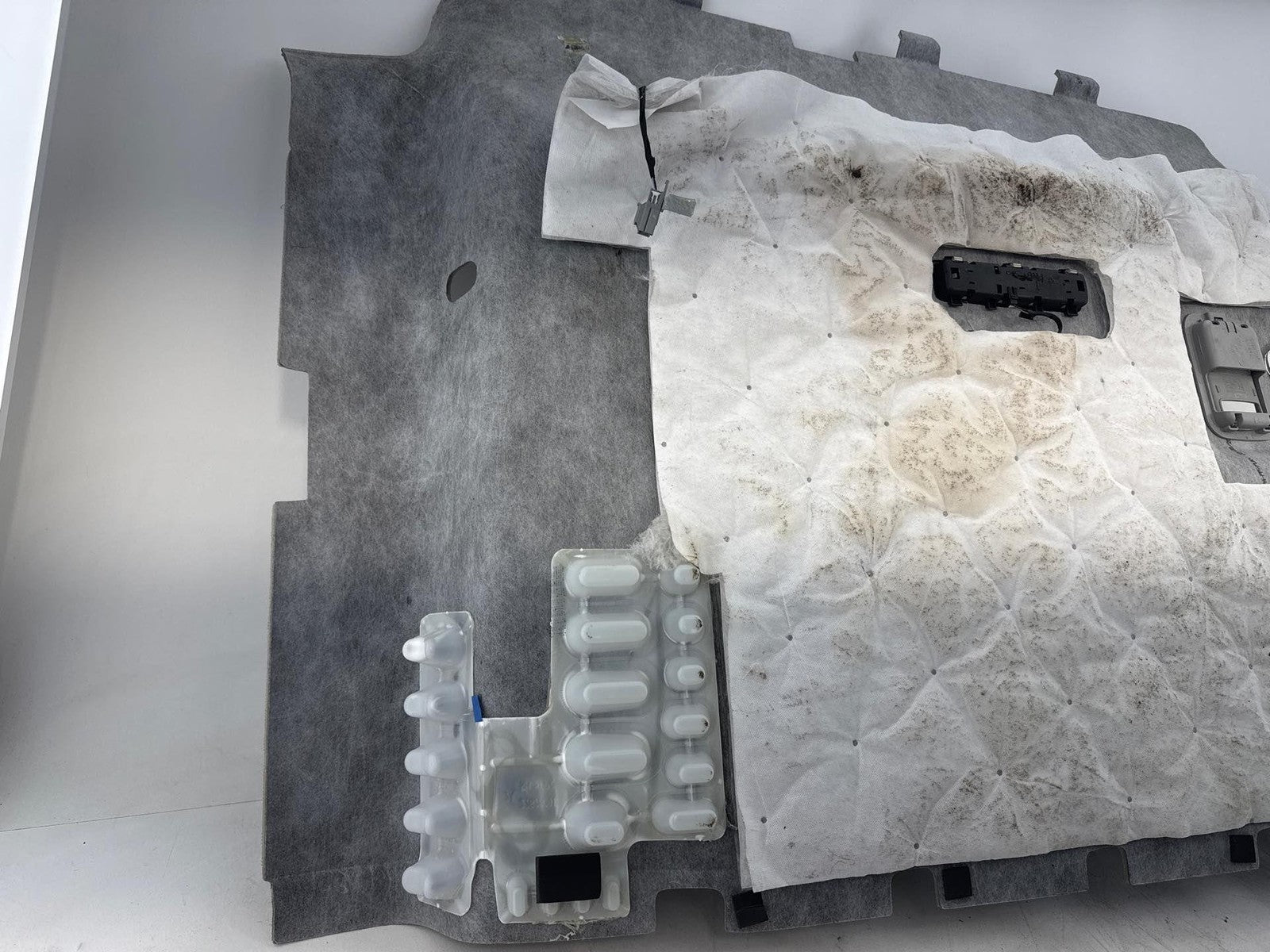 15-20 Gmc Yukon Xl 1500 Rear Roof Headliner Ceiling Panel Trim Cover Oem