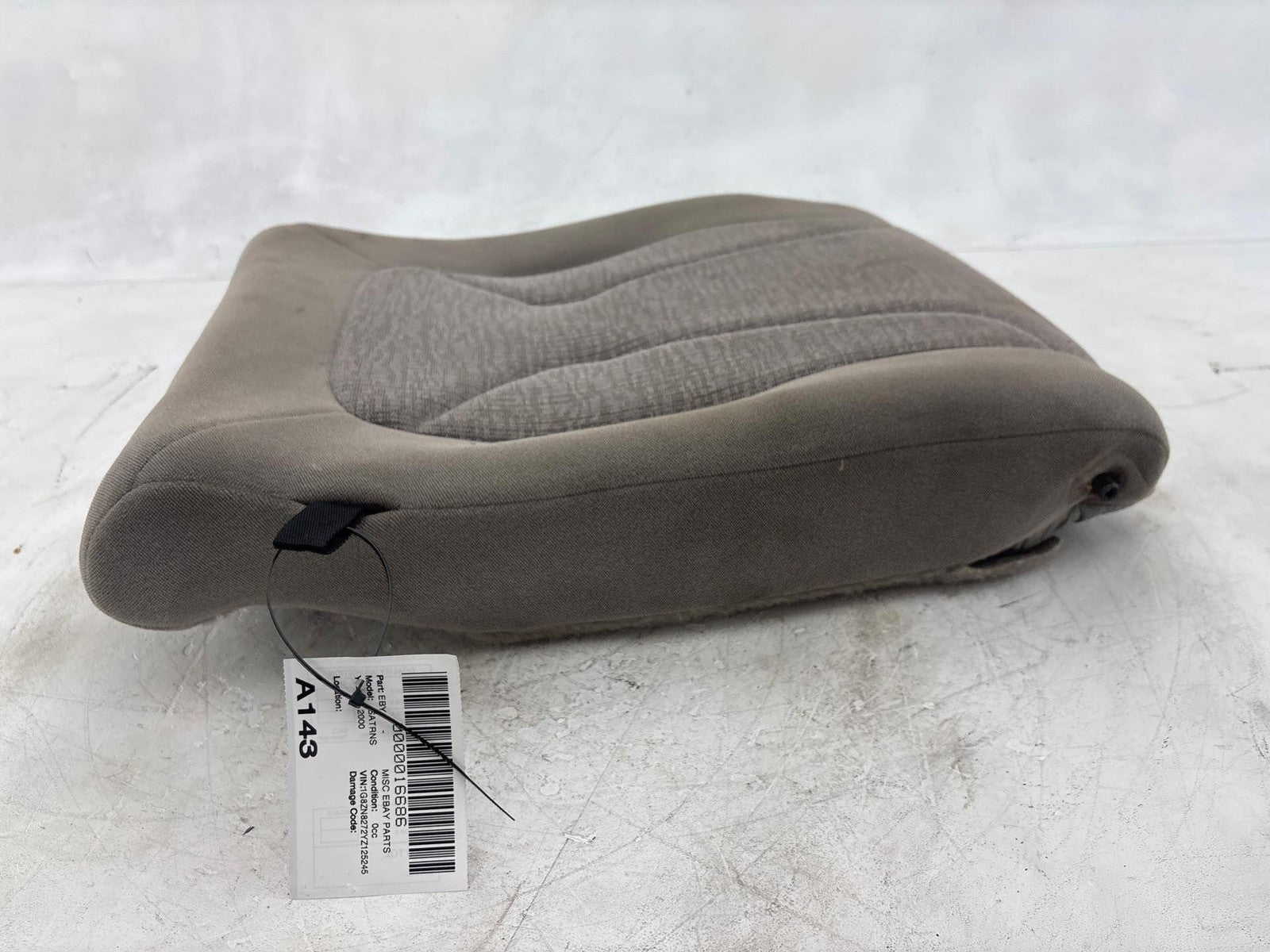 2000 Saturn Sw2 Rear Right Upper Seat Cushion Oem